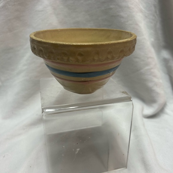 McCoy Yellow Ware Pink and Blue Stripes Pie Crust rim bowl . 4.5 wide x 3.5 tall - Picture 3 of 4